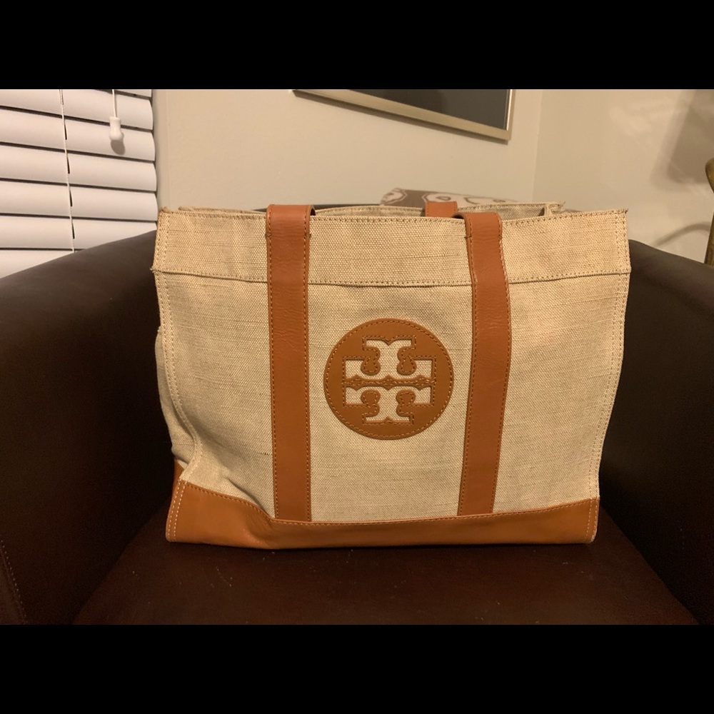 Tory Burch Tote!